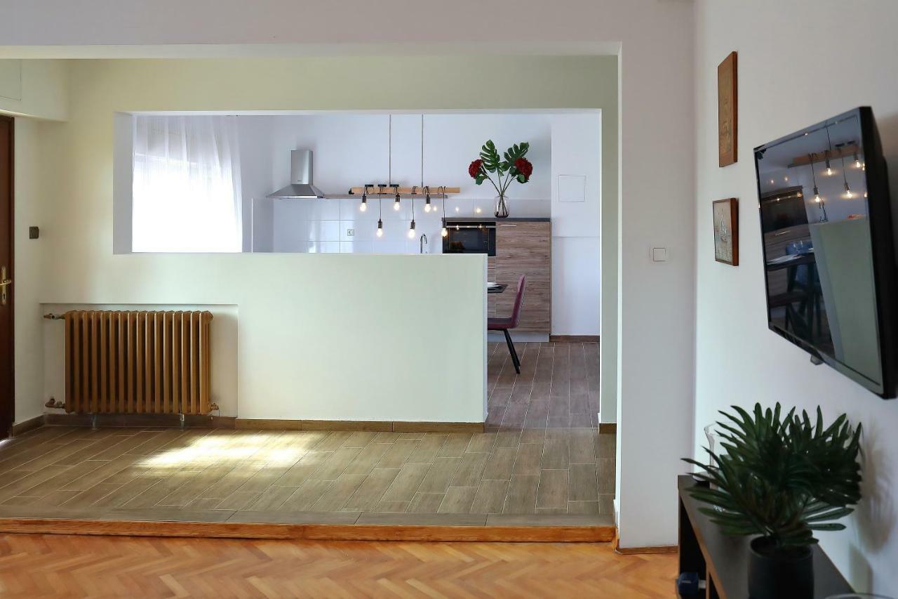 Sara Apartment Бибине Екстериор снимка
