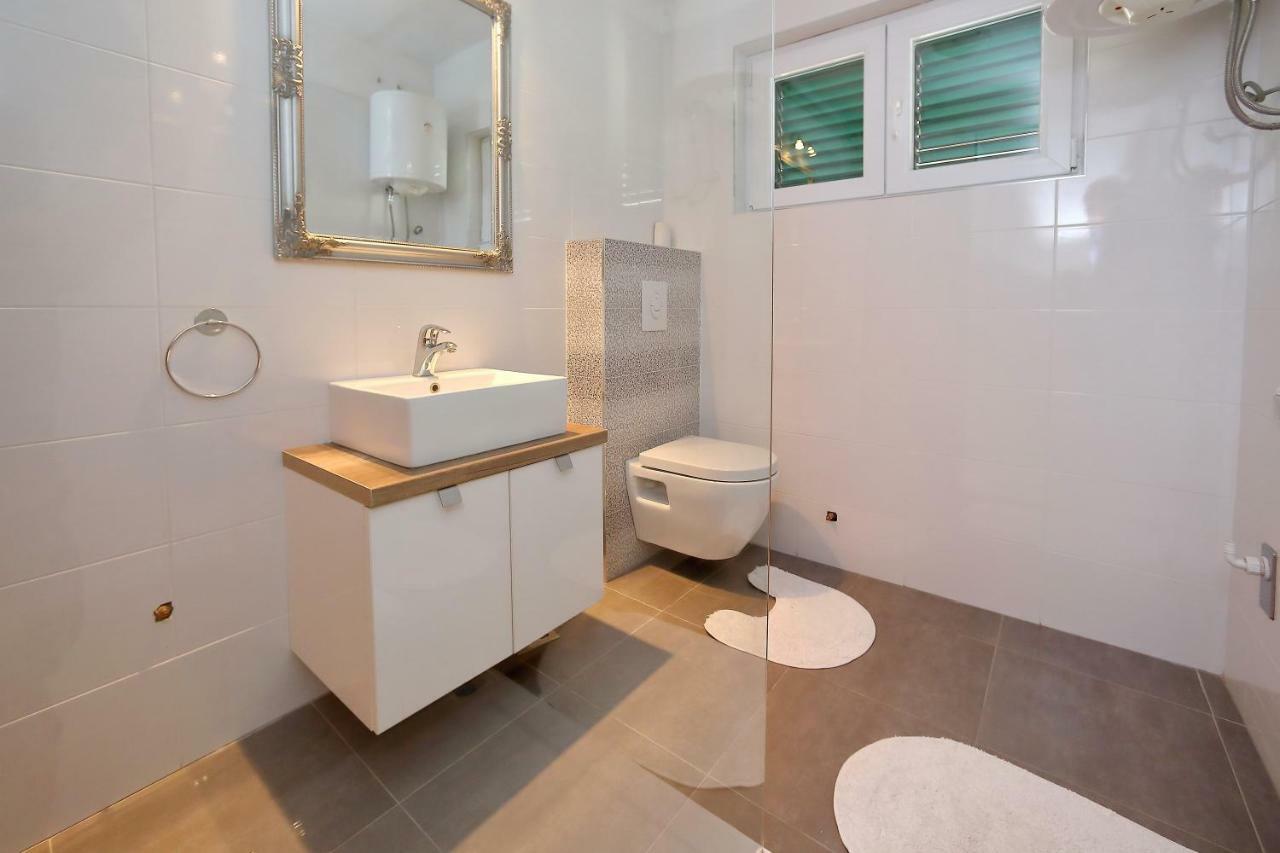 Sara Apartment Бибине Екстериор снимка
