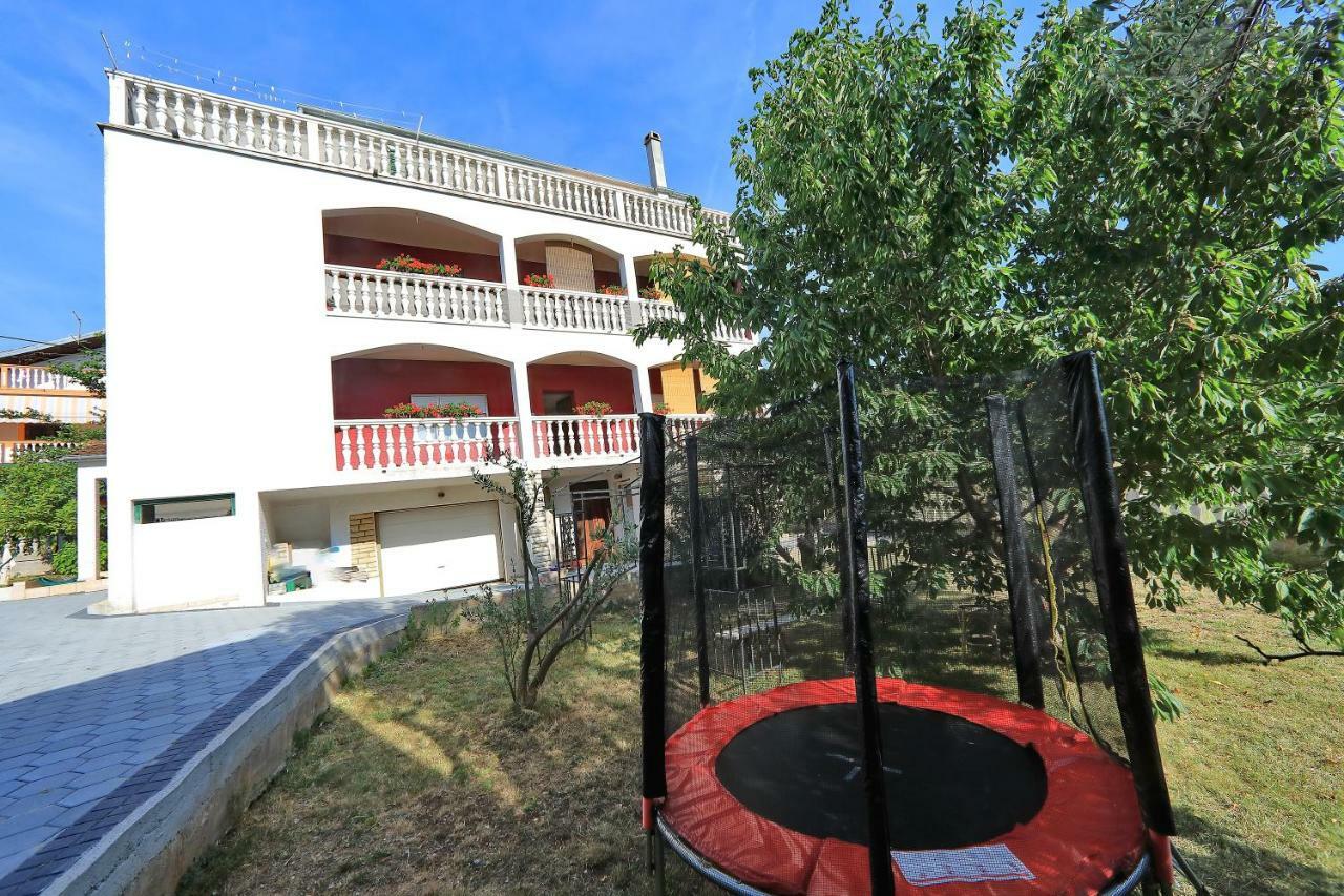 Sara Apartment Бибине Екстериор снимка